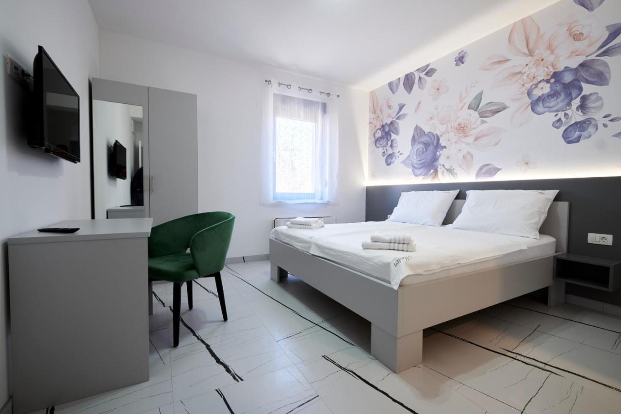 Hotel Marien Haus à Karlovac Extérieur photo