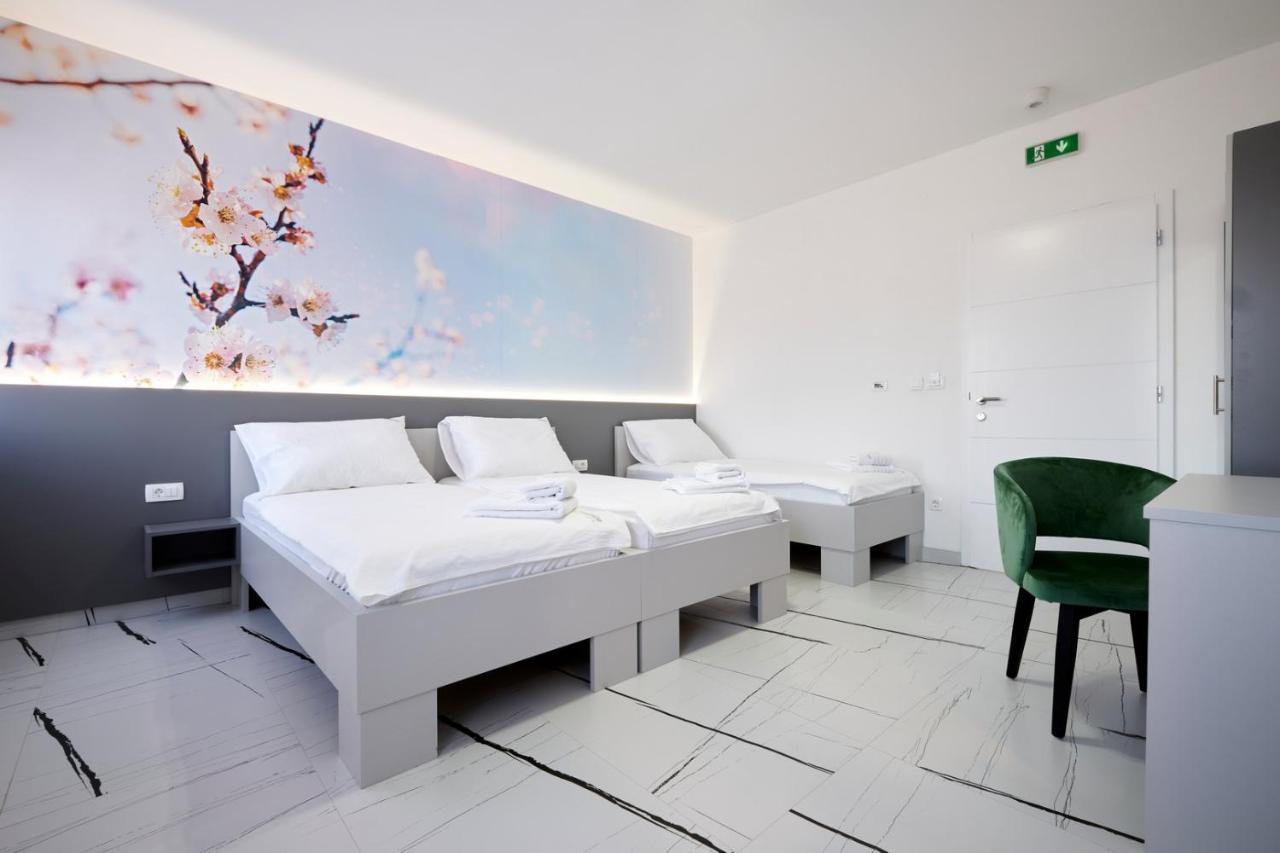 Hotel Marien Haus à Karlovac Extérieur photo